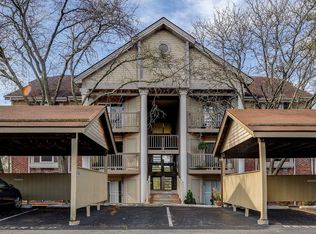 708 Ridgeside Dr APT G, Ballwin, MO 63021