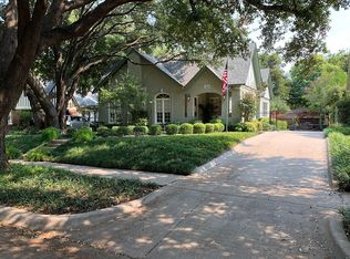 2223 Warner Rd, Fort Worth, TX 76110