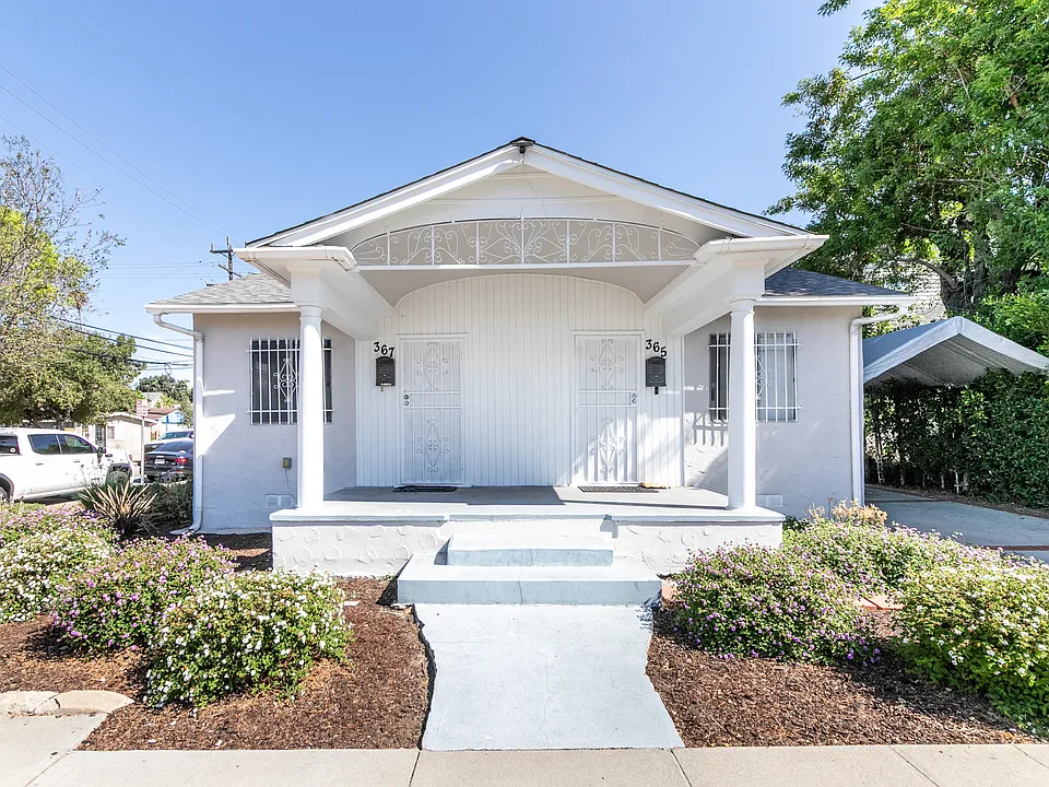 367 Vine St
