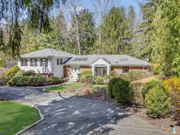 101 Laurel Ave, Livingston Twp., NJ 07039