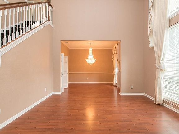 5th image of 2509 Balsam Dr #2509