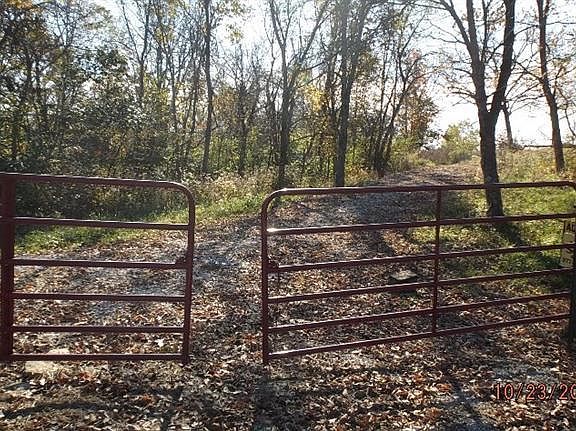 2nd image of 496 Arnold Ln