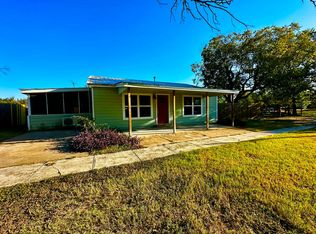123 Cp River Rd, Center Pt, TX 78010