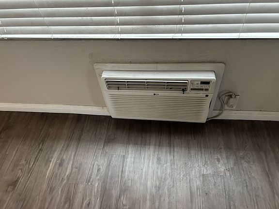 4th image of 4514 52nd St APT 03