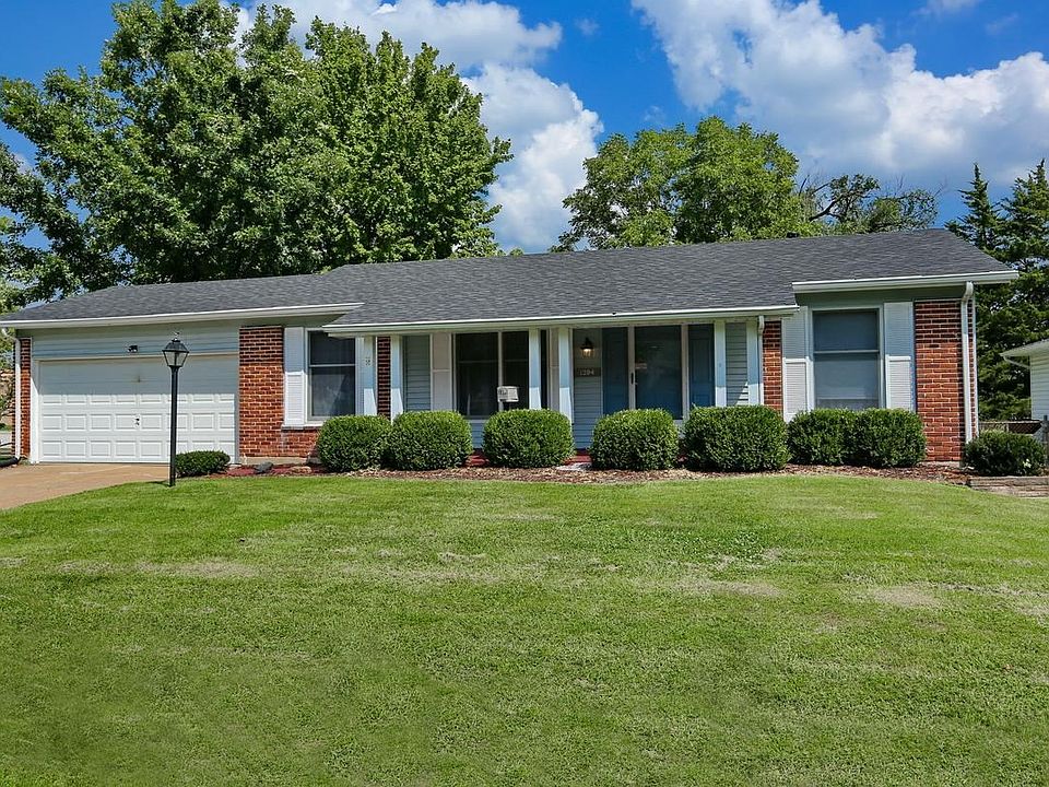 1st image of 1394 Woodpath Dr