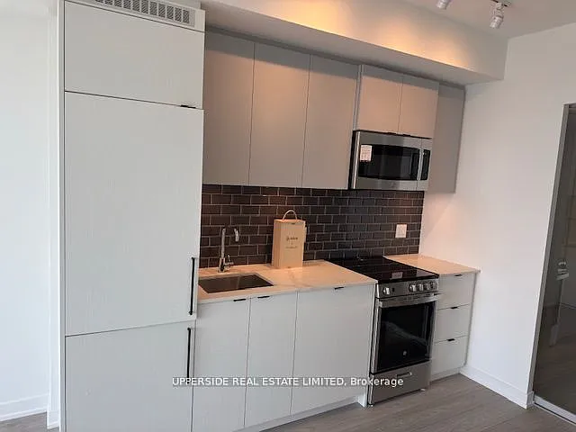 285 Dufferin St #1016 — Photo 4