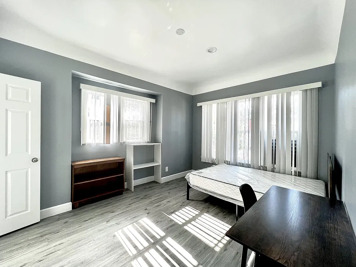 2 bed, 600 sqft, $1,298 — Photo 3