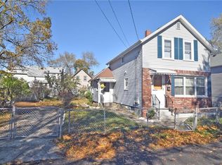 61 Holly St, Riverside, RI 02915