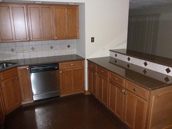 4th image of 103 Caterpillar Dr APT 1B
