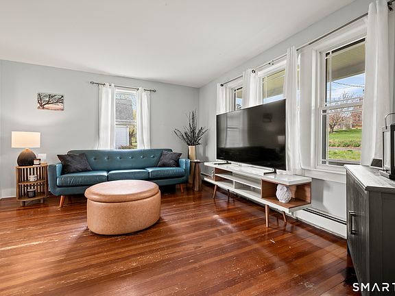 5th image of 23 Maple Street