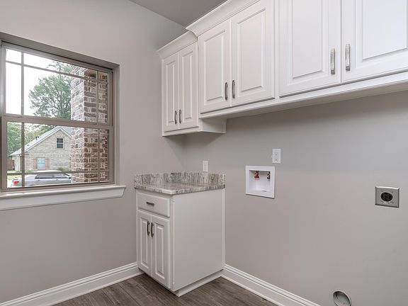 5th image of 4207 Savannah Hills Ln