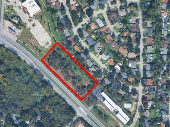 2332 Beverly Hills Dr, Fort Worth, TX 76114