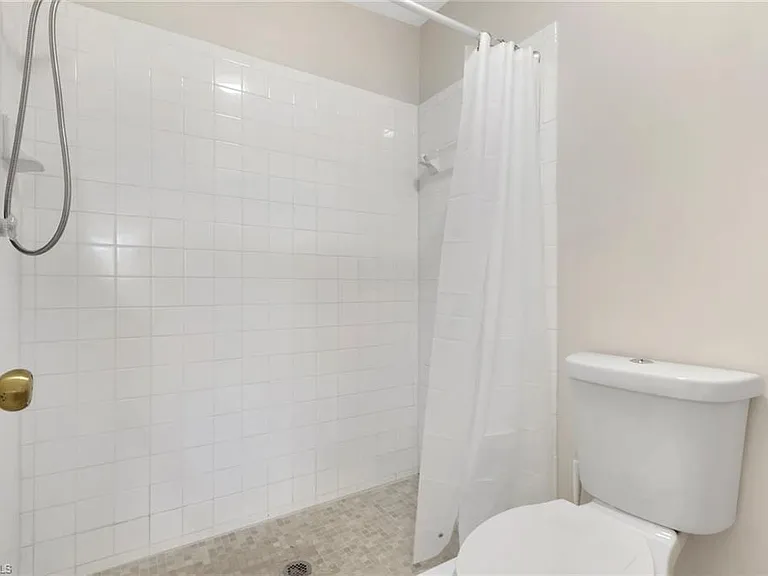 800 Augusta Blvd #B201 — Photo 16