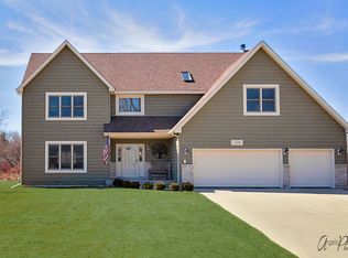 208 Garnett Ave, Winthrop Harbor, IL