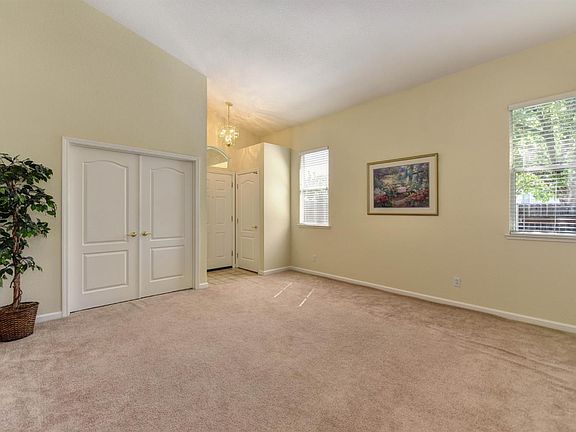 3rd image of 1433 Taupin Ct