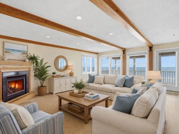 178 N End Blvd Unit F, Salisbury, MA 01952