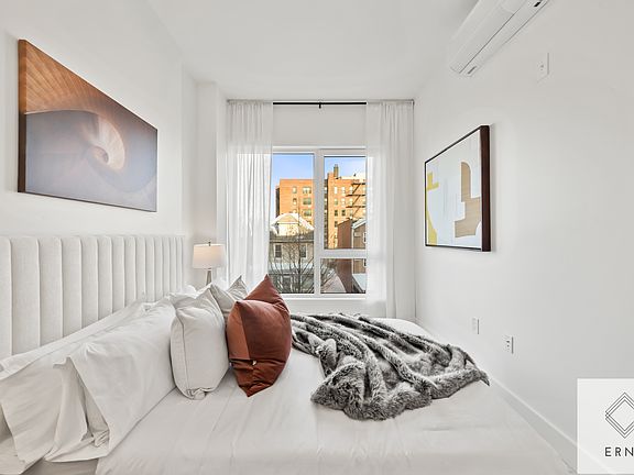 5th image of 354 E 28th St #2D