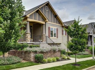 8558 Barstow St, Lenexa, KS 66219