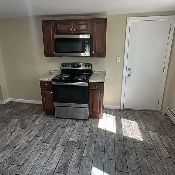 8 Mill St #2 — Photo 2