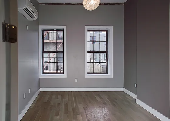 Rented by Realty Advisors Group | media 86