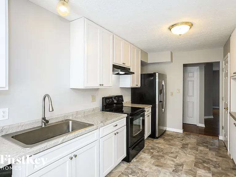 6753 Long Run Dr — Photo 6