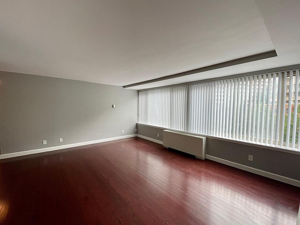 1st image of 1210 N Taft St APT 601