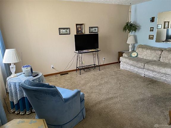 3rd image of 1573 Kathy Ln