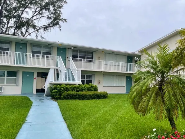 240 Horizons W #208, Boynton Beach, FL 33435
