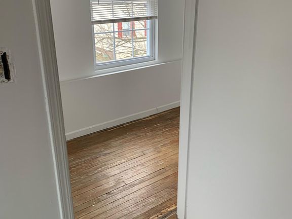 2nd image of 24 Oakwood Ave #2
