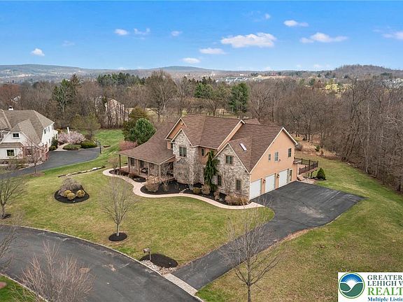 3rd image of 5590 Tuscany Ct