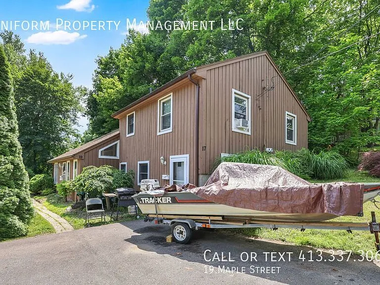 19 Maple St — Photo 4