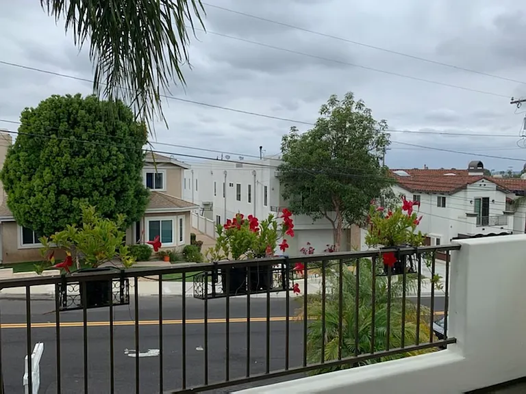 1930 Gates Ave #A — Photo 16