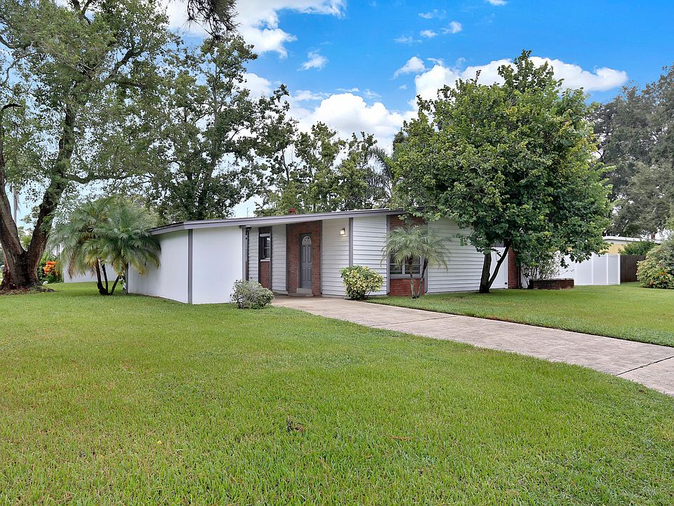 1st image of 76 Diane Dr