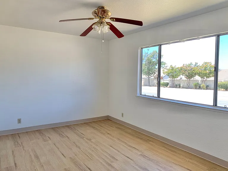 Sunnyslope 1451 — Photo 19