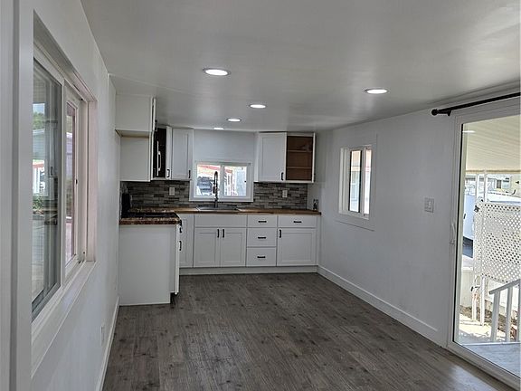 3rd image of 12401 Filmore St Space 637