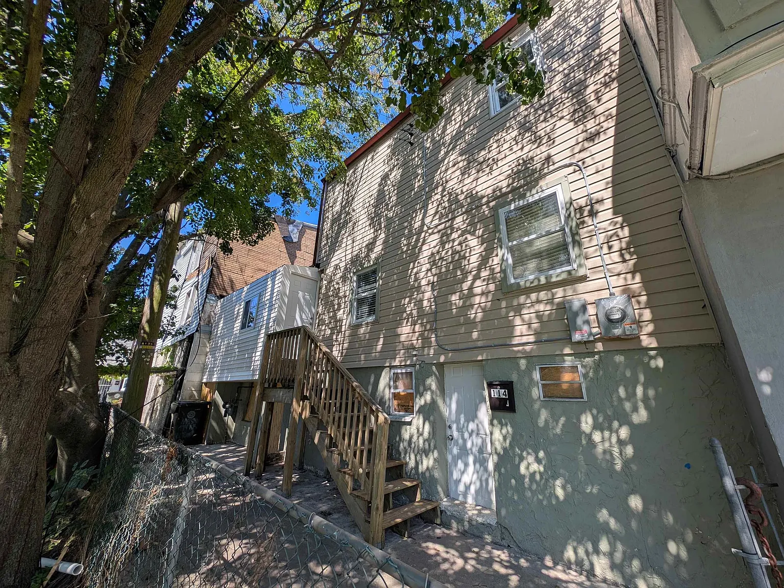 3 bed, 1.0 bath, $2,300 — Photo 1