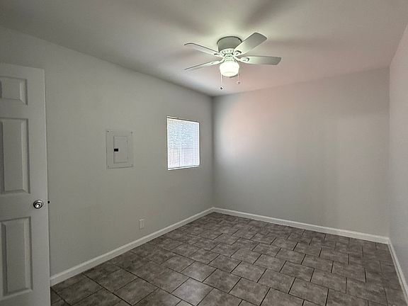 5th image of 4720 Roosevelt Ave #12