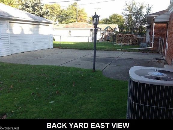 5th image of 21771 Edmunton St