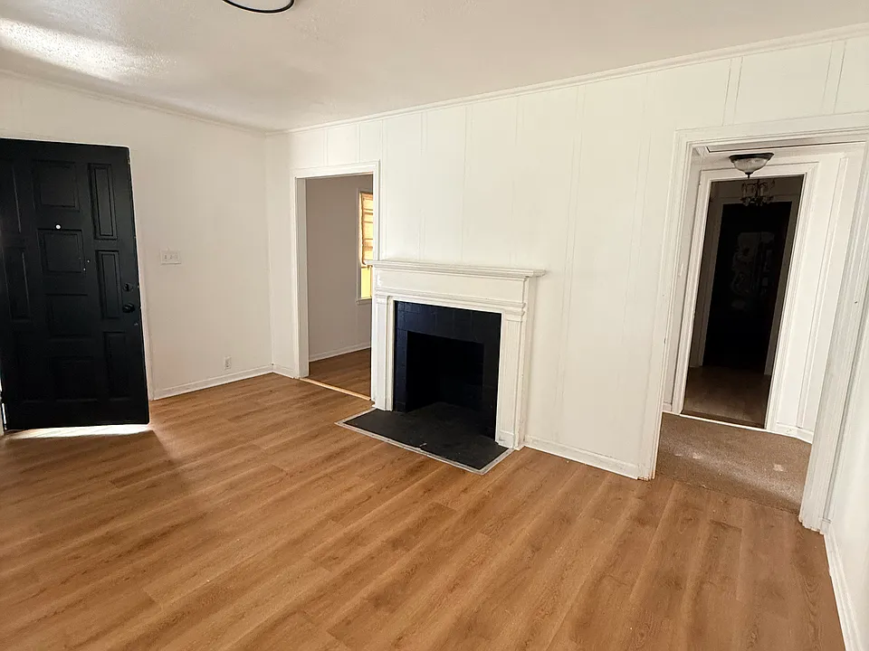 420 Herzberg Cir