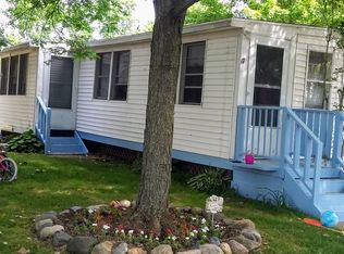 25800 Haas Rd UNIT V17, New Hudson, MI 48165