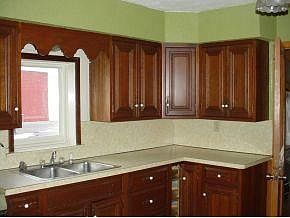 3rd image of 118 W Main St