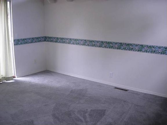 1 of 6 large bedrooms