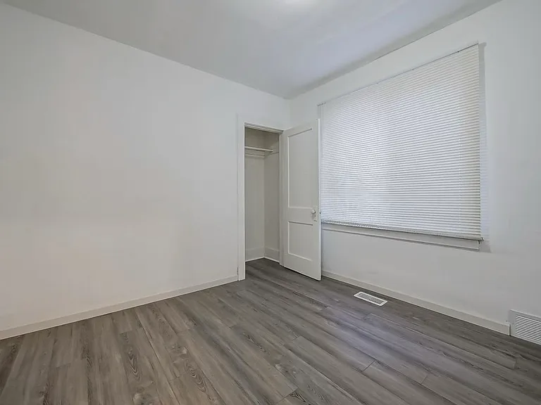 19410 Cliff St #1 — Photo 2