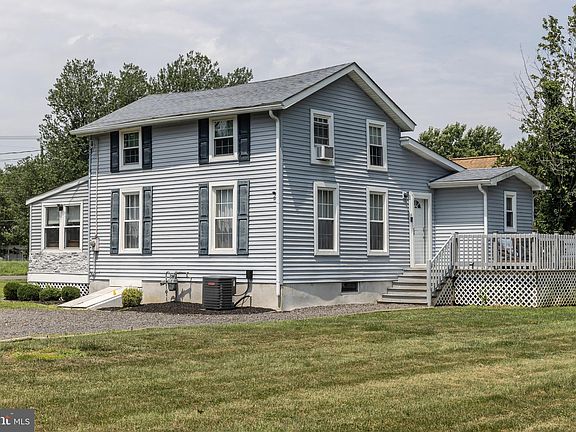 4th image of 3255 N East Blvd