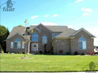 7163 White Tail Dr, Grand Blanc, MI 48439