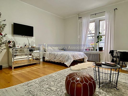 1st image of 328 W 83rd St APT 1C