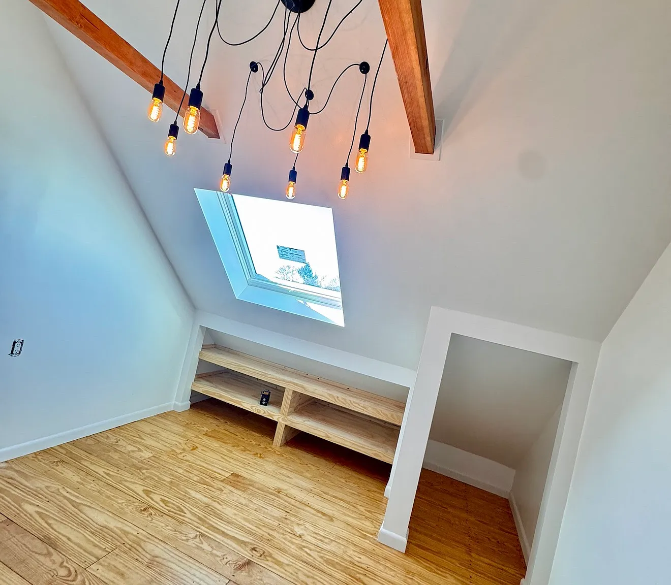 2 bed, 1100 sqft, $2,500 — Photo 4