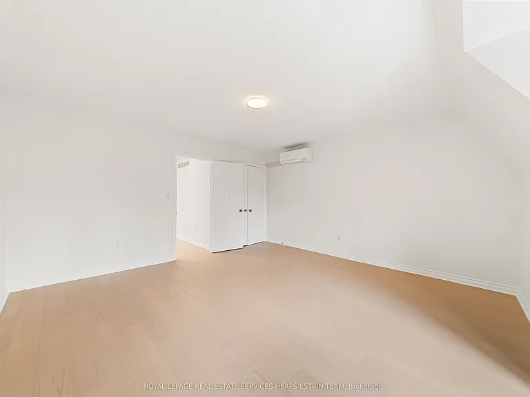 10 Gibson Ave — Photo 37