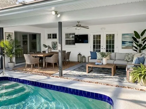 2724 Monterey St, Sarasota, FL 34231