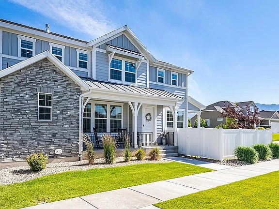2nd image of 803 W 2750 N